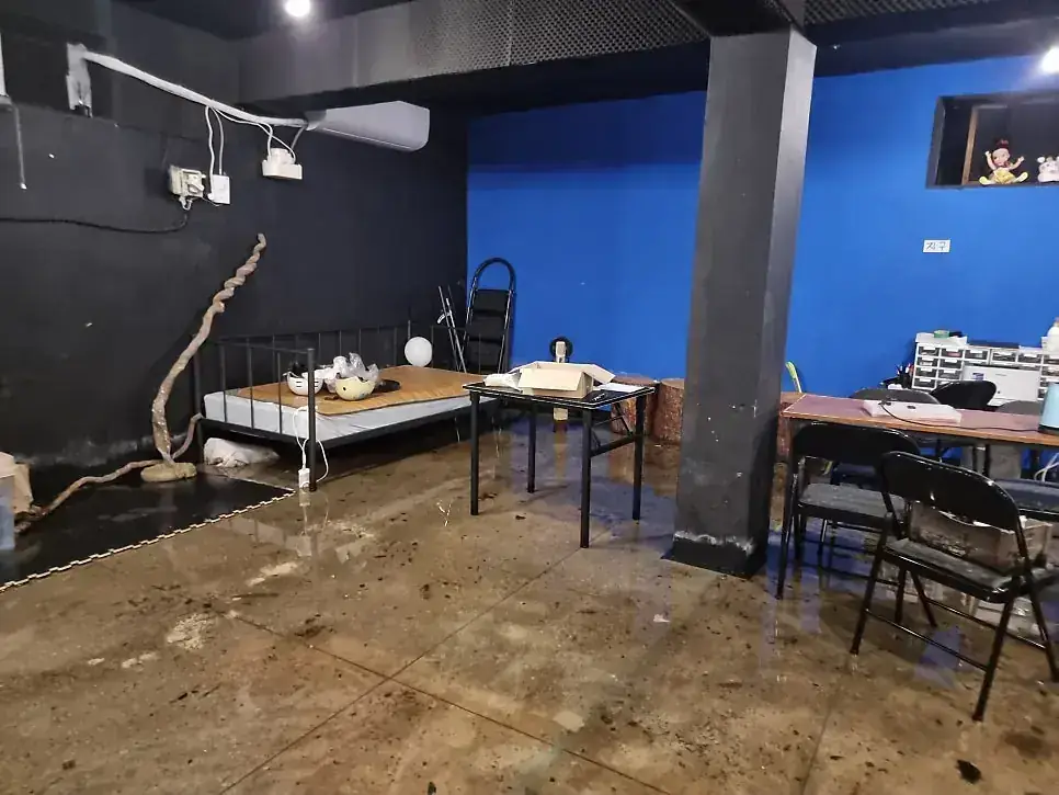 서울 송파구 침수복구 현장 사진 7 — 송파 가락동 지하 연습실 침수청소