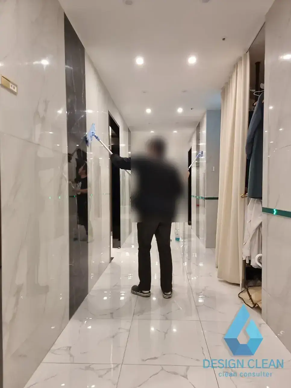 서울 강남구 화재복구 현장 사진 6 — 강남 유흥업소 소화기 분말 제거